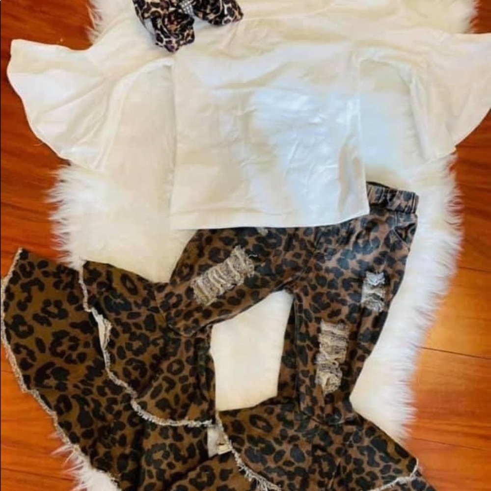Leopard bells with white flare top